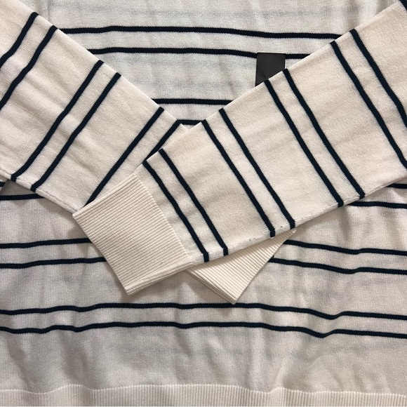 NWOT Banana Republic Forever Sweater, Striped black and white crew neck, L - Picture 4 of 8